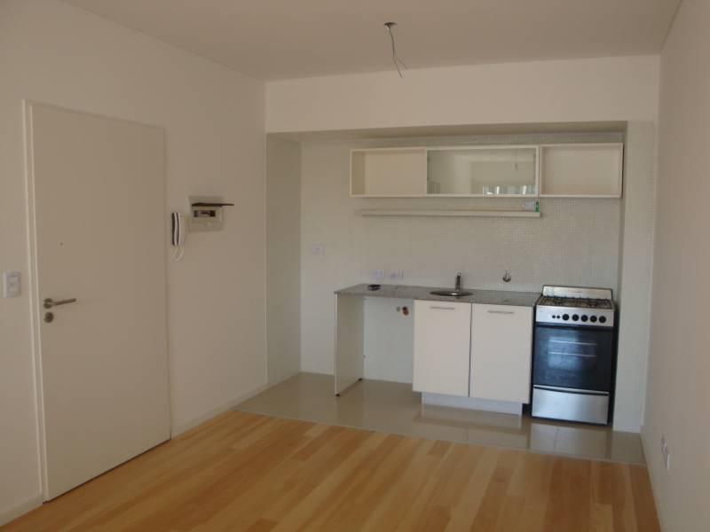 Muy lindo monoambiente con balcón al cfrte con amenities