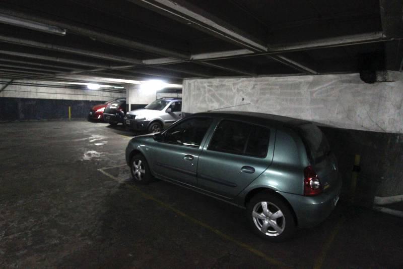 VENTA EXCELENTE COCHERA Bulnes 1900 Barrio Norte