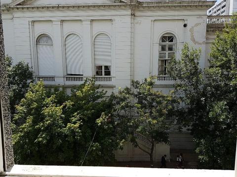 Oficina frente a tribunales  , inmejorable zona. Cantisano Propiedades