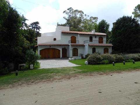 Casa Colonial con Pileta CAPACIDAD 8 PERSONAS