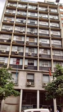 Uruguay Viamonte: 111 m2. al frentec c/ balcon terraza