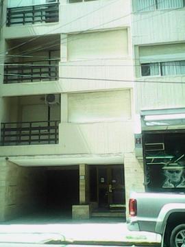 Departamento en Venta. 2 Amb. 1 Dor. 45 M2 Cub. 2 ambientes con balcón cubierto