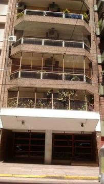 Juncal Salguero: alto,frente balcón 4 ambientes 3 baños comedor diario luz y sol
