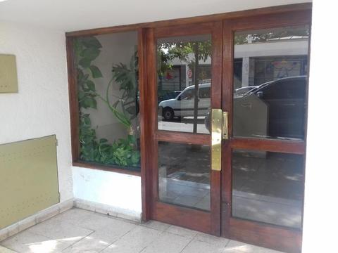 Cantisano propiedades vende excelente departamento 8 y 59!!