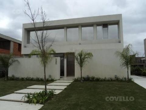 Venta casa 5 ambientes Nordelta