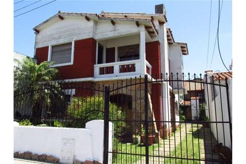 Vendo Casa con jardín