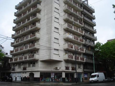 2 amb en alquiler frente con balcón en alquiler