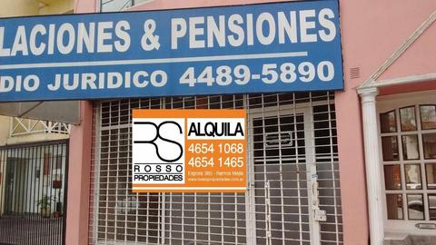 Local en Alquiler en , $ 8000