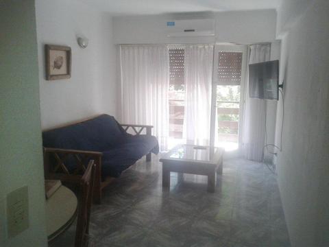 Departamento en Venta. 2 Amb. 2 Dor. 49 M2. 49 M2 Cub. Perla 2 1/2 amb. Frente c/cochera