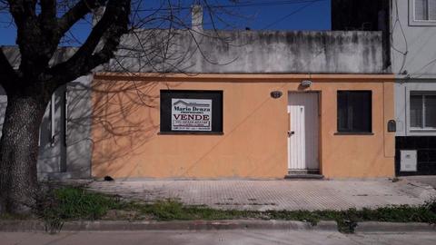 Casa en Venta. 3 Amb. 2 Dor. 81 M2. 69 M2 Cub. Venta de casa de 2 dormitorios, calle 36 e/ 37 y 39