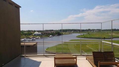 Departamento en alquiler 3 ambientes con terraza con vista al rio.Islas del Canal.Nordelta