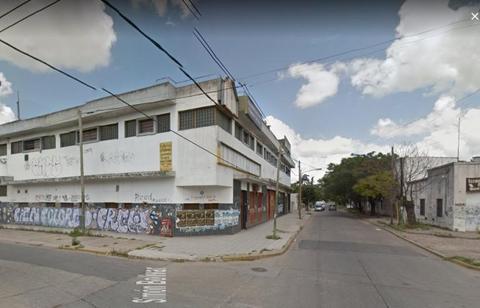 Excelente esquina comercial, apto varios destinos. 3000m2 !