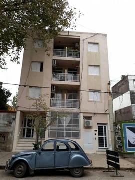 Edificio de escalera, Un Dormitorio, al frente