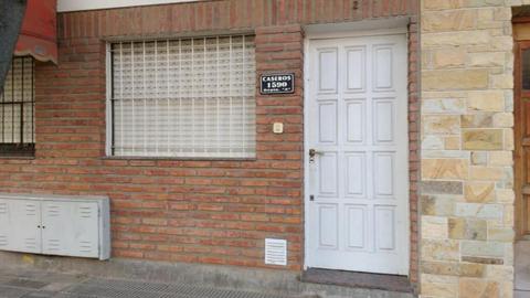 Departamento 1 d, Caseros Nº 1.590. $ 5.000