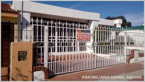 VENTA EXCELENTE CASA 3 DORM BARRIO LAS PALMAS