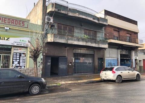 En Venta Propiedad en Block Galpon con vivienda Local Departamento