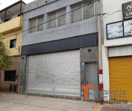 Local en Venta. 220 M2 Cub. Gran Local sobre Diagonal Ica