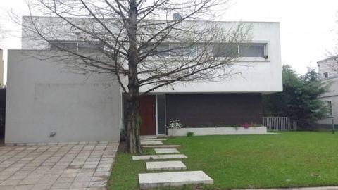 Casa en Alquiler en Villa Olivos BC