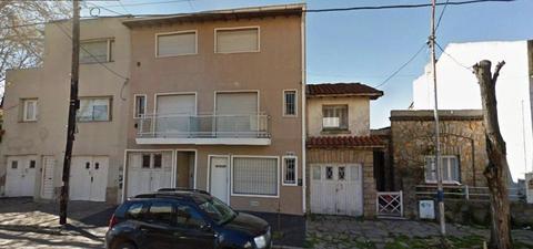 Oficina en Venta. 6 Amb. 90 M2. 90 M2 Cub. Oficinas en ph 90 m2 en tres plantas / Apto para vivienda