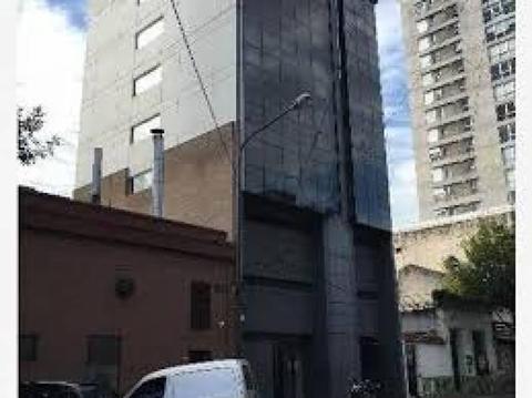 Cochera en venta a metros de tribunales provinciales de