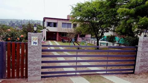 am96 Casa para 2 a 7 personas con pileta y cochera en San Antonio De Arredondo